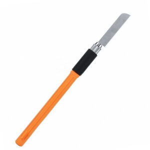 mini scie a bois manuelle
